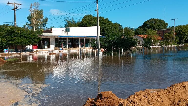 Inundaciones en Cerrito (Ñeembucú), del 8 de noviembre último. (Imagen referencial d la crecida del rio Paraná).