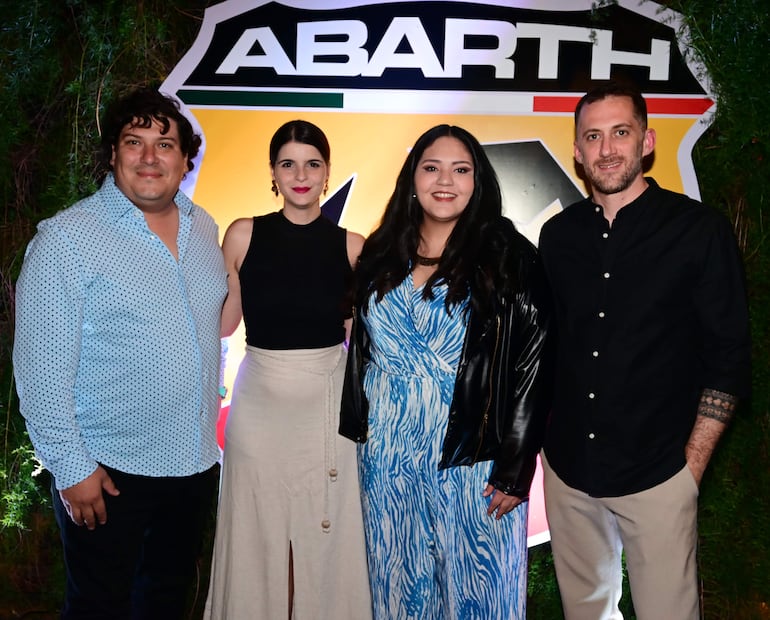 Francisco Pastor, Alessandra Gonzáles, Claudia Páez y Emiliano Remonato. 