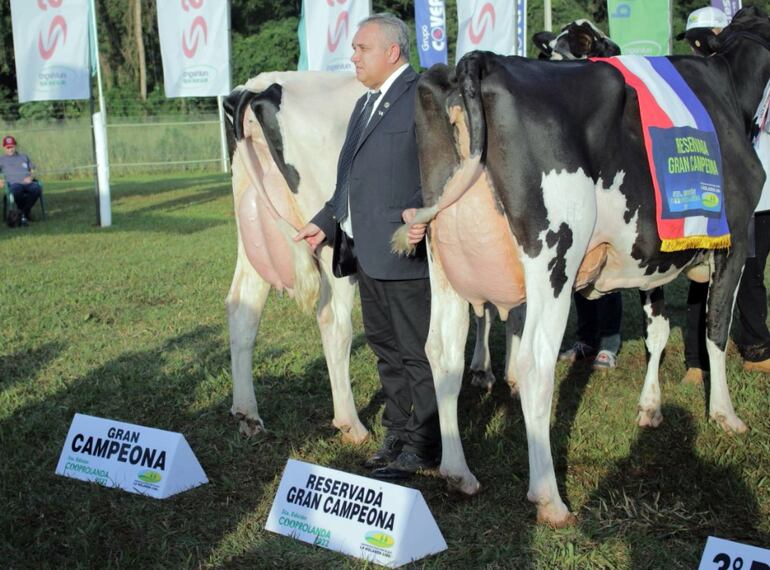 Como es tradicional, también se desarrollará el remate de ganados dando oportunidad para adquirir la mejor genética.