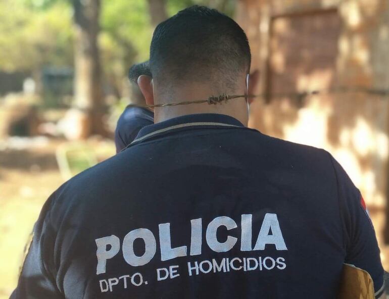 Imagen de archivo de un agente de la Policía. Los comisarios tuvieron que someterse al polígrafo para ascender este año.