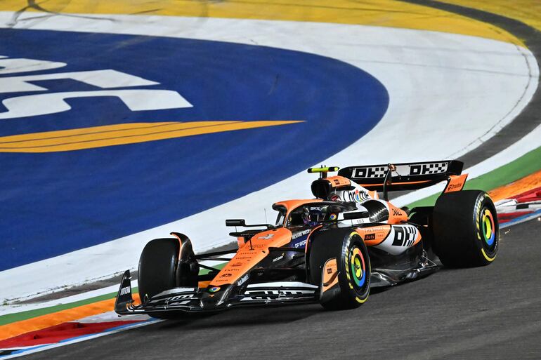 Extraordinario rendimiento del McLaren MCL38, al mando de Lando Norris, que cruzó nuevamente en el primer lugar.