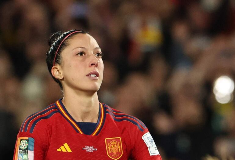 Jennifer Hermoso mediocampista de la selección femenina de fútbol español.