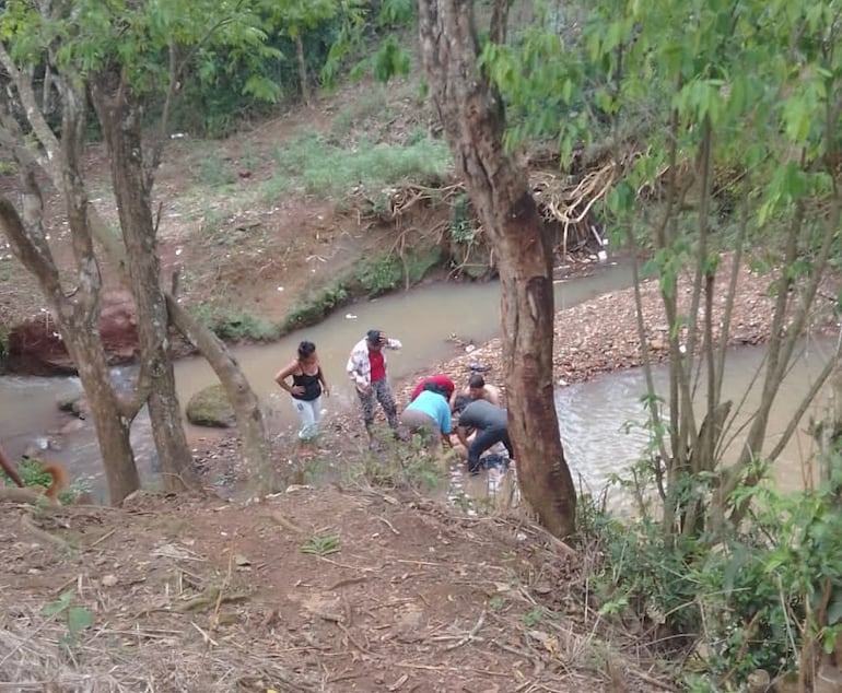 En este arroyo de Santa  Rita se produjo el trágico suceso.