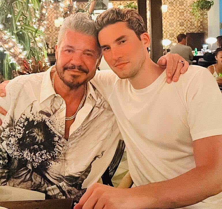 Marcelo Tinelli y su hijo Francisco Tinelli se encuentran de vacaciones en Punta del Este, Uruguay.