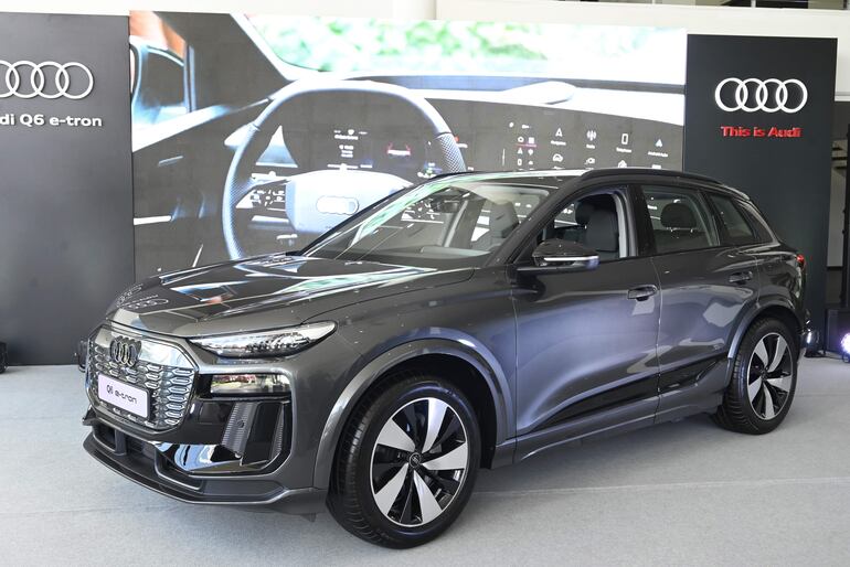 El nuevo SUV 100% eléctrico Audi Q6 e-tron. 