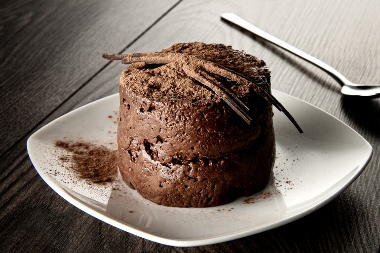 Torta mousse de chocolate.