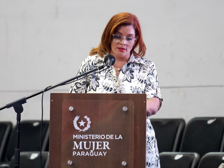 Durante la apertura, la ministra Cynthia Figueredo rememoró el trascendental aporte de las mujeres a lo largo de la historia del país.