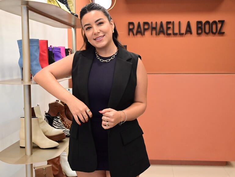 Fiorella Pereira es la representante de Raphaella Booz en nuestro país y propietaria de la tienda en Asunción.