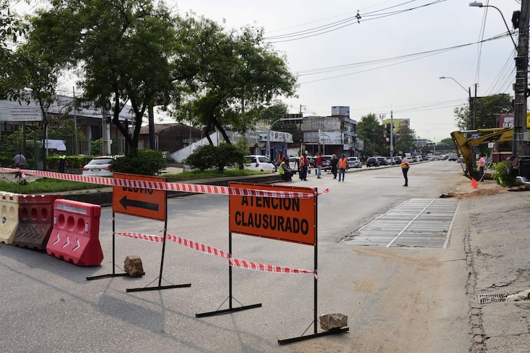 Obras sobre Eusebio Ayala, una de las encaradas por la administración de Óscar "Nenecho" Rodríguez (ANR- cartista)