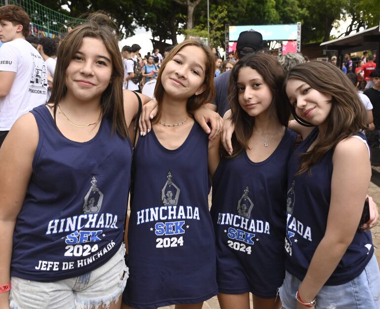 Julieta Fariña, Luz Marecos, Agustina Pintos y Mayara Morán.