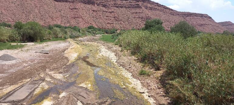 Imagen de Bolivia. La crisis hídrica del Pilcomayo tiene profundos efectos en toda la población ribereña a lo largo de los tres países que comparte el río: Bolivia, Argentina y Paraguay. El mes pasado en el municipio de Villamontes (Bolivia) se declaró en situación de “desastre municipal” por los efectos del déficit hídrico del Pilcomayo.