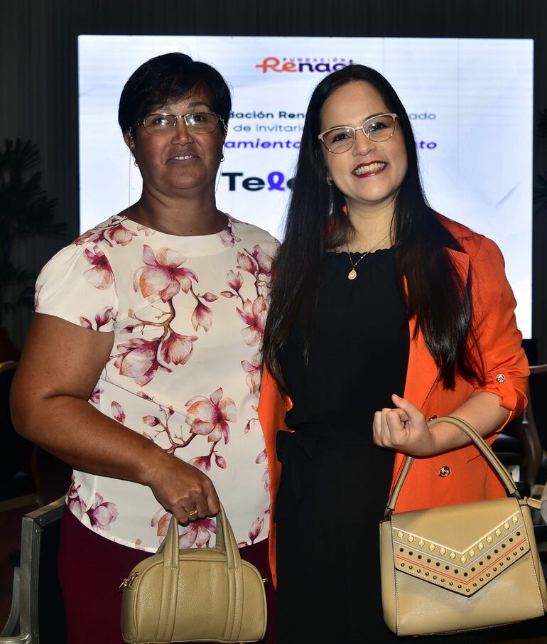 Fátima Silva y Cynthia Barrios.