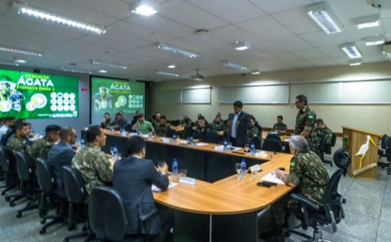 Los miembros de las fuerzas militares y policiales se reunieron para evaluar los resultados durante los dos primeros meses de la operación Ágata Frontera Oeste II.