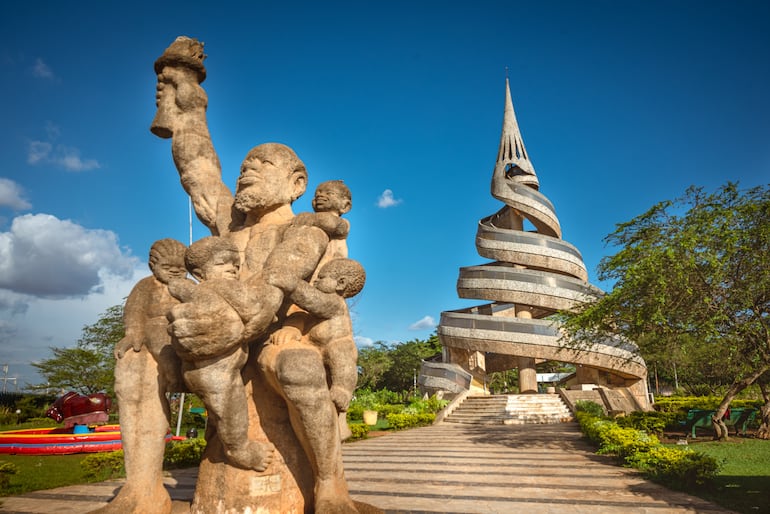 Monumento a la reunificación de Camerún.