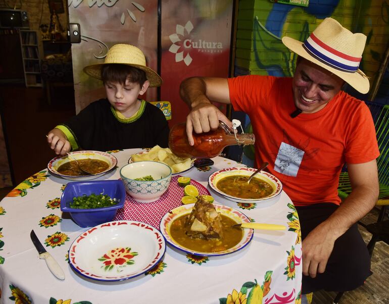 El karai octubre no debe encontrar una mesa vacía o lanzará una “maldición” a la familia.