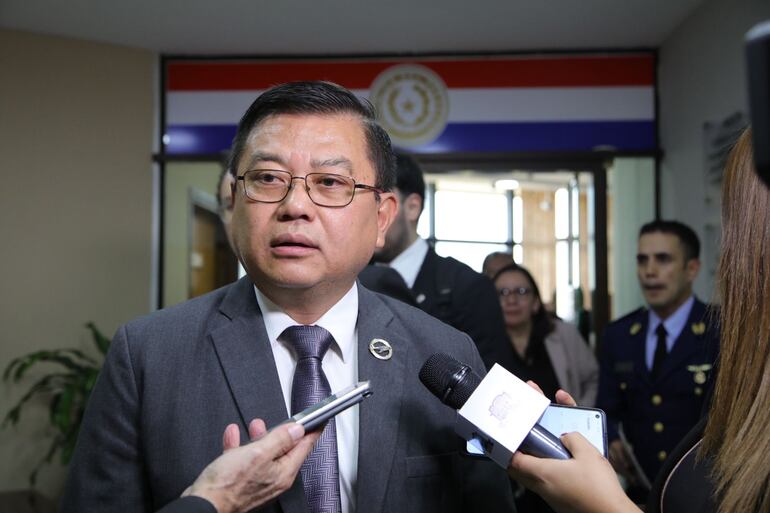 el presidente de la DINAC, ING. Felix Canasawa. Foto prensa Senado