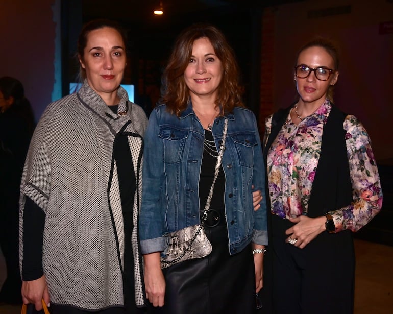 Ingrid Junghanns, Leticia Jiménez y Giovanna Pederzani.