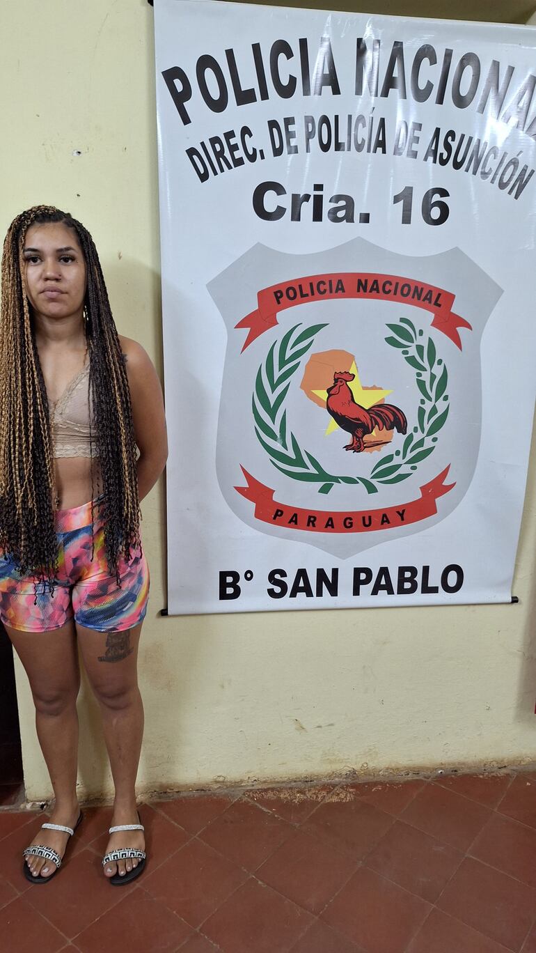 Lady Luján Alvares de 19 años capturada por una causa de hurto agravado.