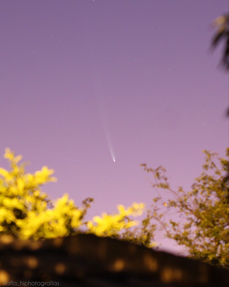 Así se vio el "cometa del siglo" en Caaguazú. Fotografía: Rafael Aquino.