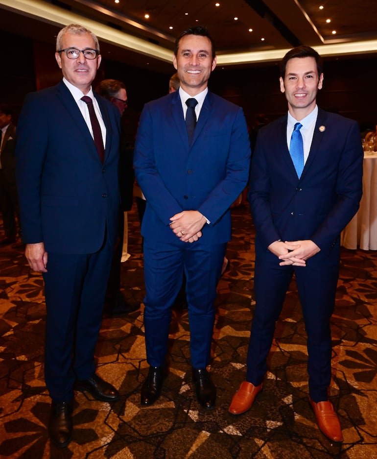 Luis Molinas, Justo Villar y Sebastián Lorenzini. 