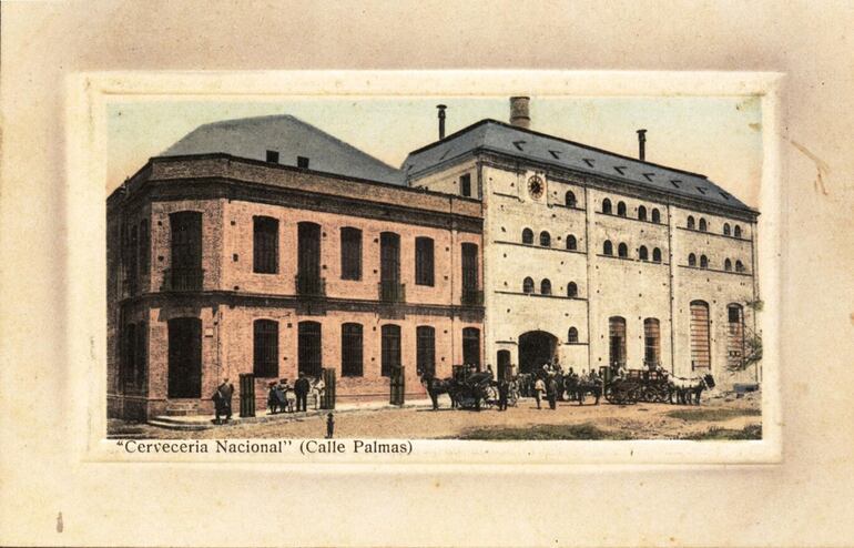 Otro aspecto de la Cervecería Nacional desde la calle Palma. Foto: Colección de Juan Migliore.