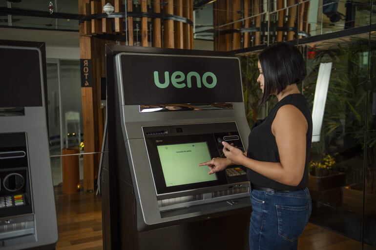 Financiera ueno busca el empoderamiento de las mujeres en una alianza con Oikocredit.