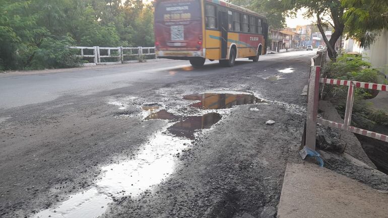 Avenida del Agrónomo en San Lorenzo: peligro latente.