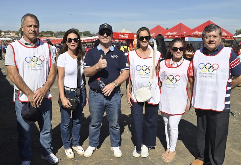 Guillermo Alonso, Laura Talavera, Camilo Pérez López Moreira, Larissa Schaerer, Paula Espínola y Miguel Paredes.