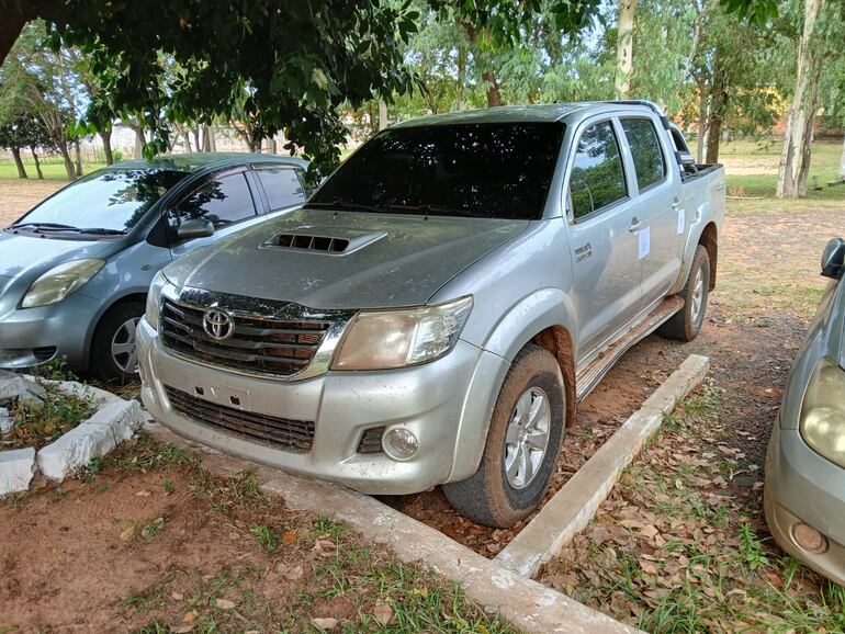 La camioneta recuperada se encuentra como evidencia en la Dirección de Policía de Guairá.