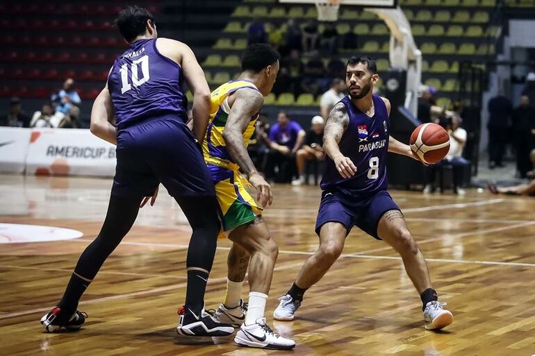 La selección paraguaya perdió con Brasil en la primera jornada de la primera ventana del Clasificatorio a la Americup 2025.