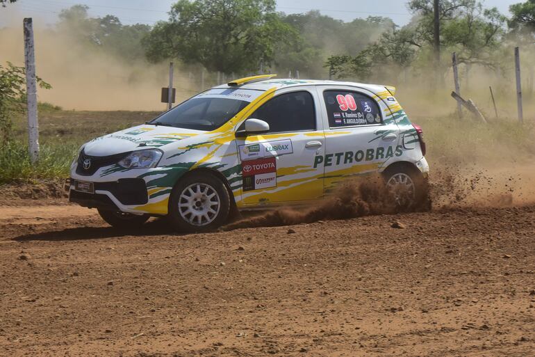 Beto Ramírez, con 122 puntos, es el actual líder de la Clase RC5 en la que pelea por el cetro con el piloto Martín Tomas (103).