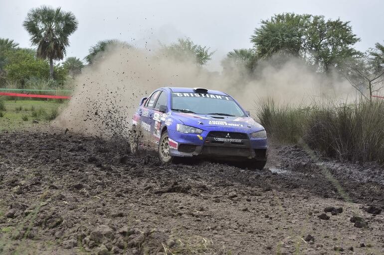 Christian Vargas y Jorge Campuzano, con el Mitsubishi Lancer Evo X, se llevaron la victoria en la RC2N.