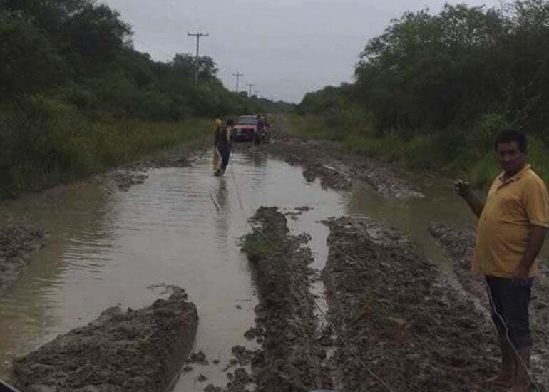 La ruta PY12 se asfaltará luego años de suplicio de los pobladores.