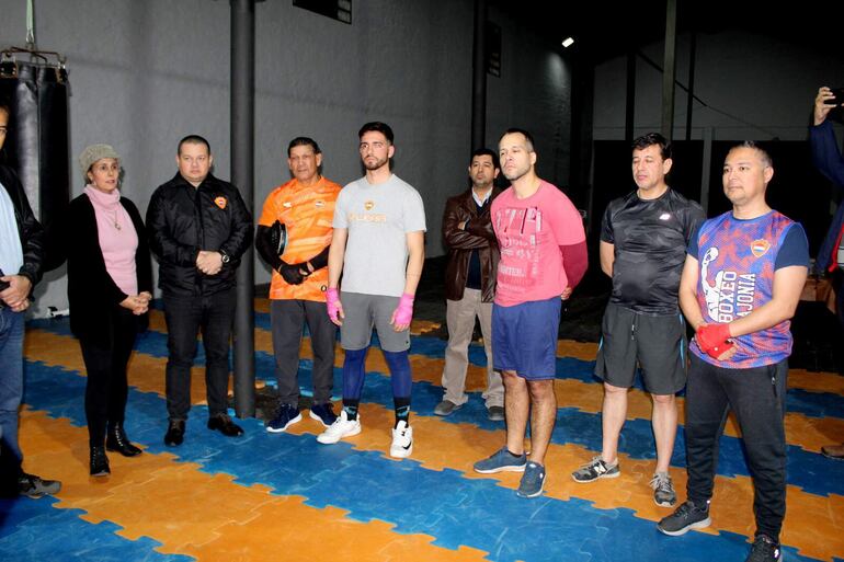 Habilitación del gimnasio para la práctica de boxeo con todos los implementos en el  Sajonia.