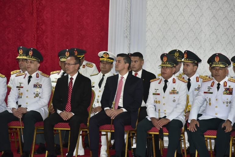 Acto de Entrega de Bastones de Mando a altas autoridades de las FFAA que fueron ascendidas recientemente.