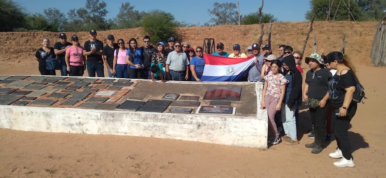 Los visitantes disfrutaron de los diversos fortines que existen en el Chaco. En la imagen el Fortín Boquerón.