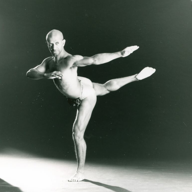 Carlos Jaramillo cuenta con una vasta y reconocida carrera como bailarín y coreógrafo.