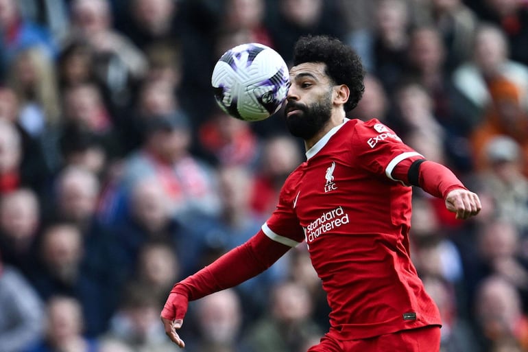 Mohamed Salah, goleador del Liverpool, suma 13 goles contra el Manchester United.