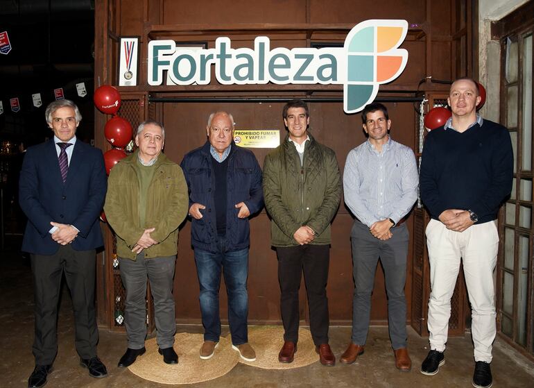 Santiago Bofferón, Luis Alvarenga, Ernesto Gómez, Francisco Gómez, Lucas Philpotts y Agustín Nass.