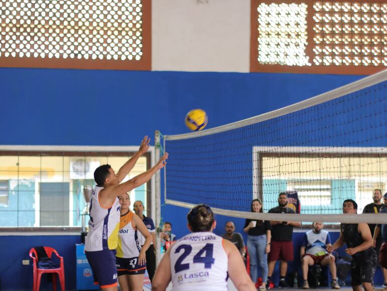 El voley será parte de una de las categorías con el fútbol masculino 7 vs. 7, fútbol femenino 7 vs. 7, fútbol masculino 5 vs. 5 y fútbol femenino 5 vs. 5.