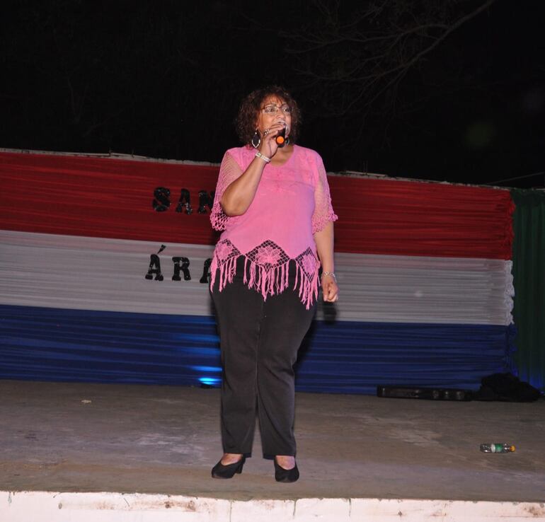 La cantante Tina Grance estará esta noche en la serenata a San Lorenzo de Ñemby.