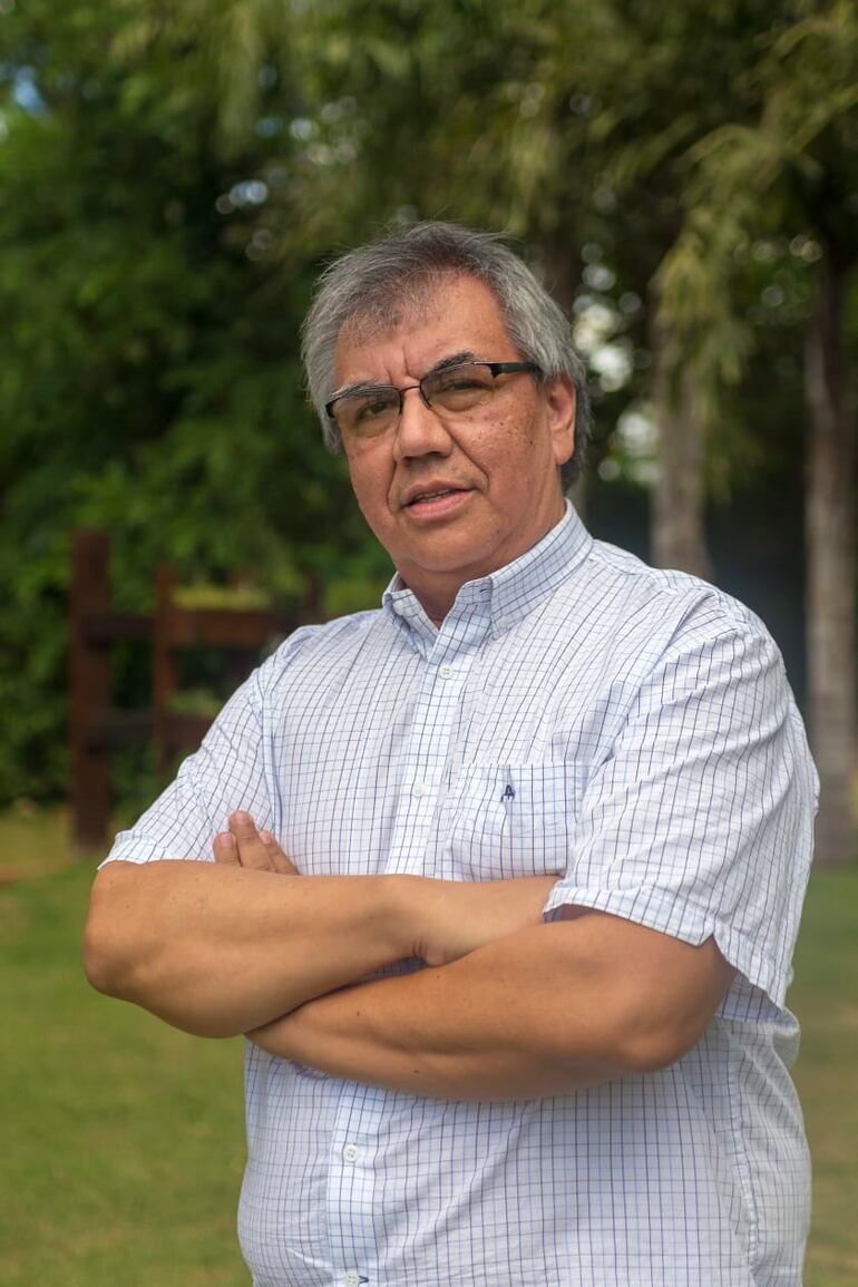 Dr. Atilio Castillo Ruiz, especialista en medicina interna y diabetología.