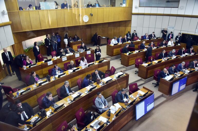 Senadores buscarán que sus sesiones sean 100% presenciales.