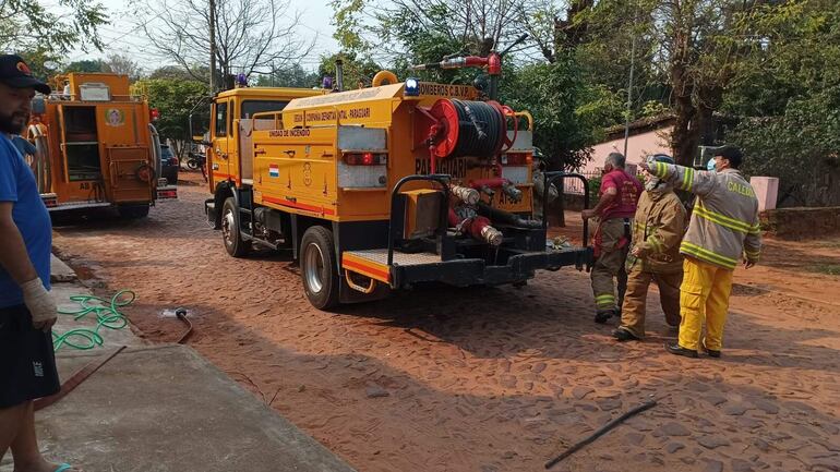 Bomberos de Yaguarón lograron sofocar el incendio.