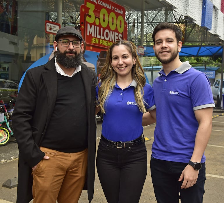 Martín Martínez, Sandra Cristaldo y César Riquelme. 