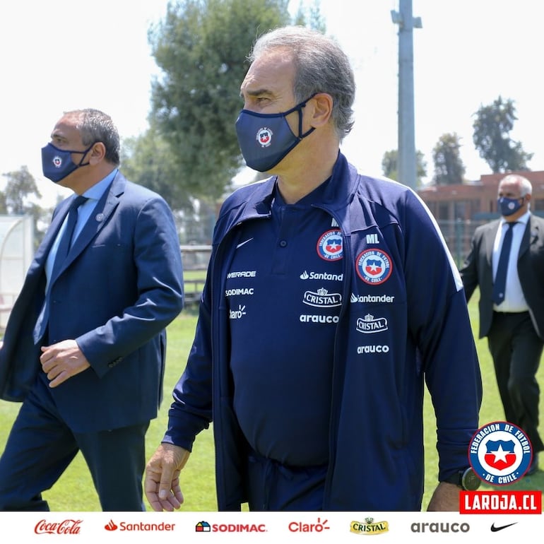 Lasarte debutará en el banquillo chileno ante Paraguay.