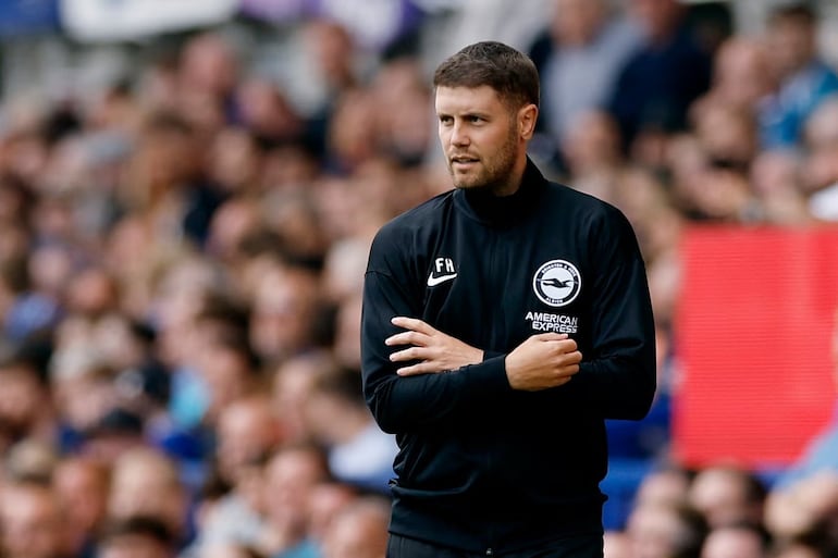 El alemán Fabian Hurzeler, entrenador del Brighton de Julio Enciso y Diego Gómez.