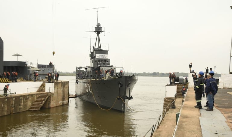 El cañonero Humaitá en el río Paraguay (02/08/2018).