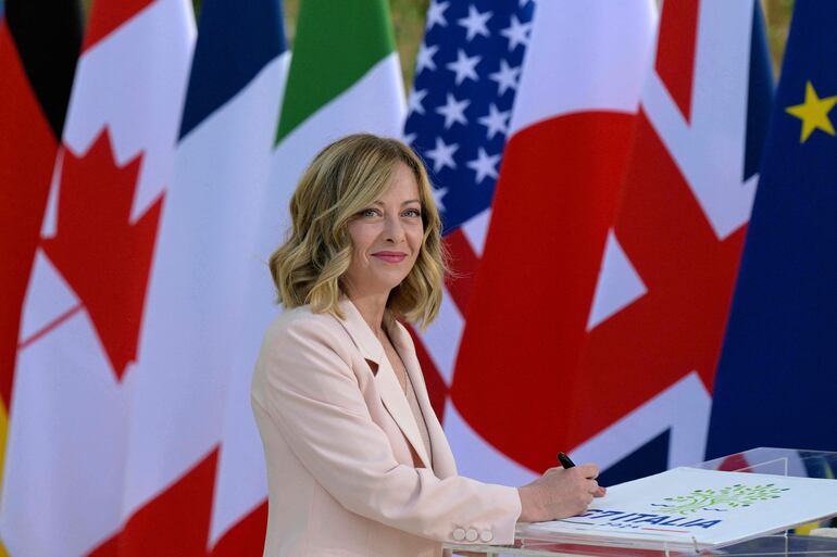 Una fuente de la Unión Europea dijo que la primera ministra italiana Giorgia Meloni quitar una referencia al acceso al aborto en el borrador de declaración de la cumbre del G7.