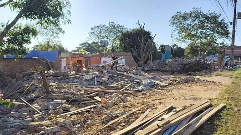 La mayoría de las viviendas se convirtieron en escombros tras ser demolidas.